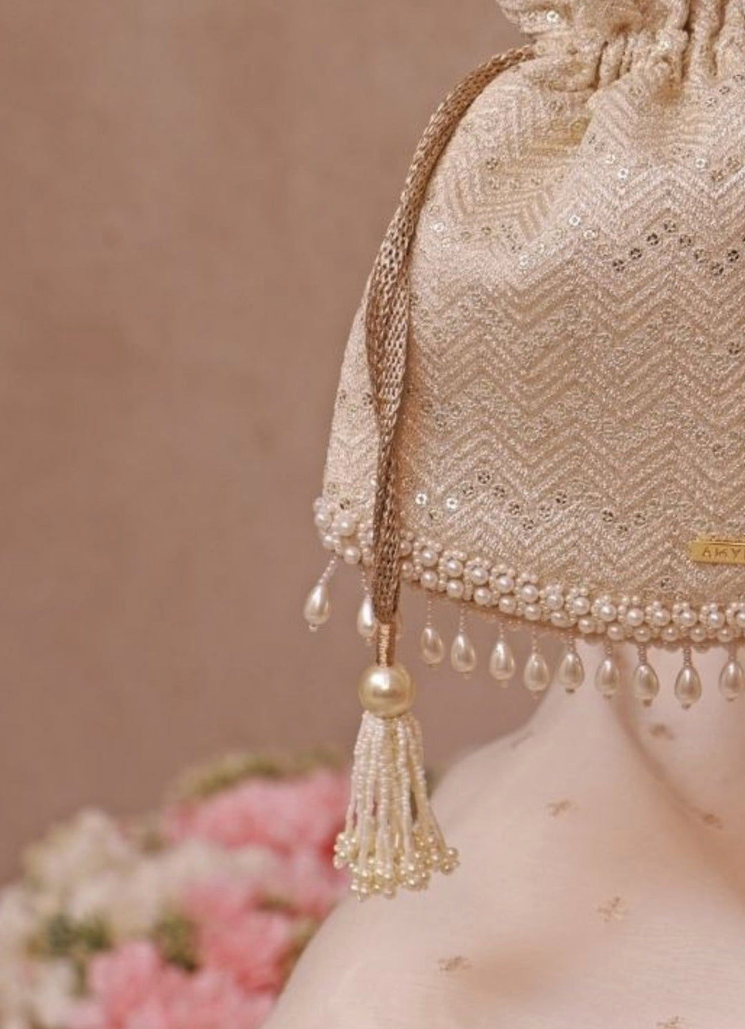 Ivory Embroidered Potli Amyra - Fabilicious Fashion