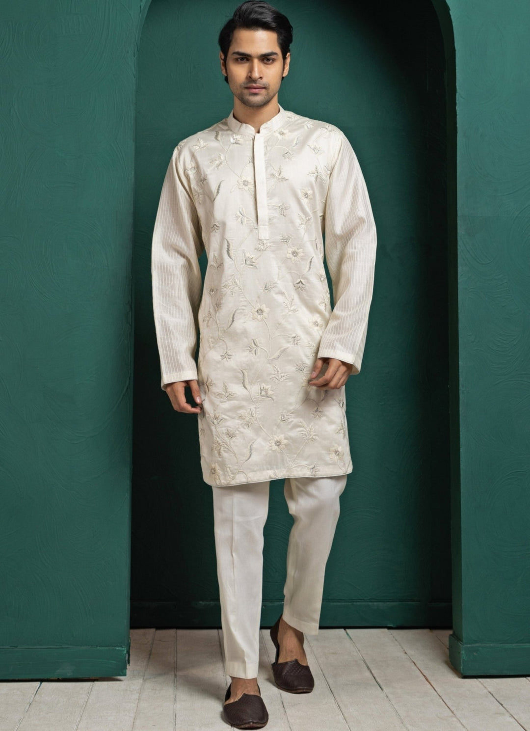 Ivory Floral Chanderi Embroidered Kurta Pant Set Smriti - Fabilicious Fashion