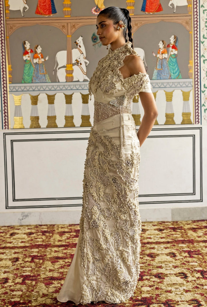 Moledro Ivory Halterneck Georgette Drape GownFabilicious Fashion