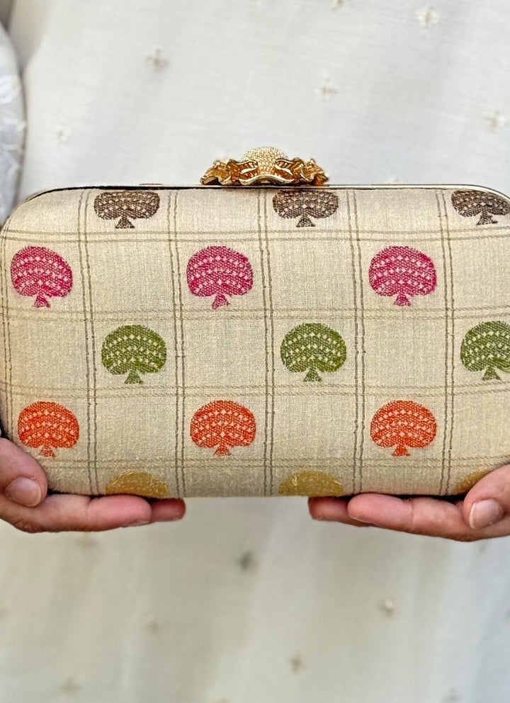Ivory Silk Clutch Amyra - Fabilicious Fashion