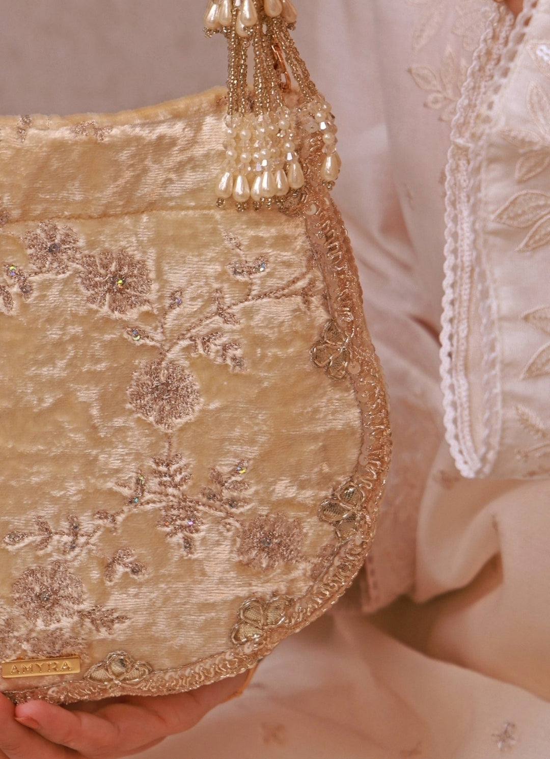 Amyra Ivory Velvet Scallop Embroidered PurseFabilicious Fashion