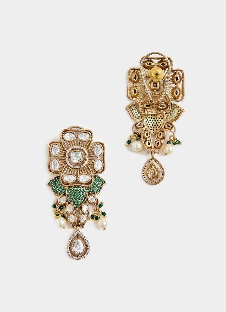 Kundan And Emerald Green Statement Necklace Set Vivinia By Vidhi Mehra - Fabilicious Fashion