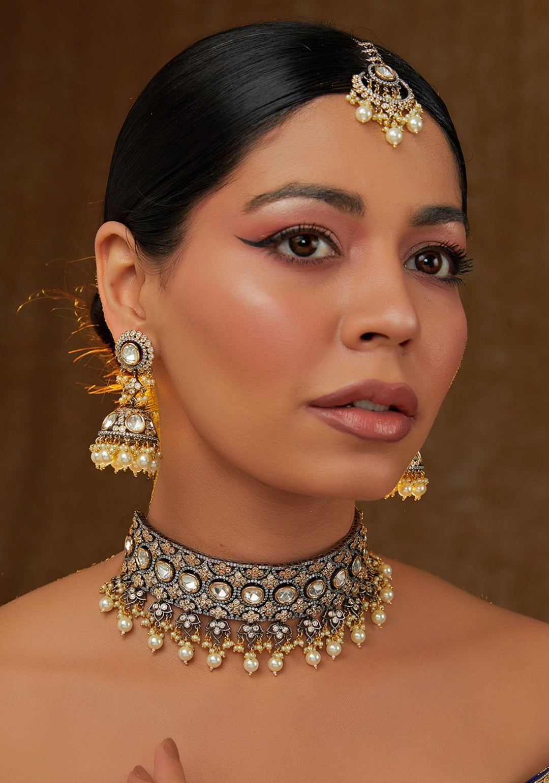 Kundan And Pearl Necklace Set Wit Maathatikki Zevar by Geeta - Fabilicious Fashion