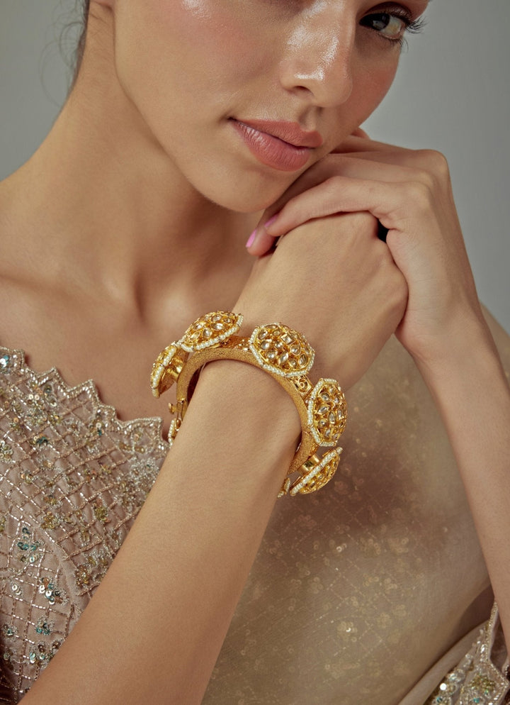Kundan And Polki Kada Vivinia by Vidhi Mehra - Fabilicious Fashion