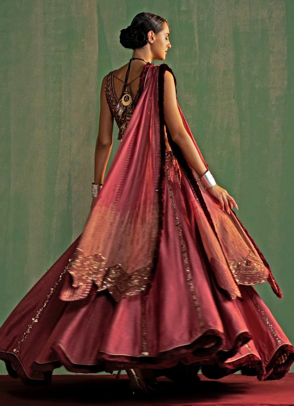 Lilac Pink Embroidered Bridal Silk Lehenga Set Studio Bagechaa - Fabilicious Fashion