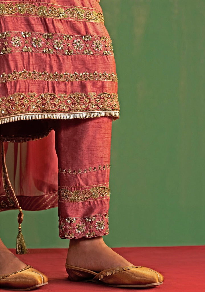 Lilac Pink Embroidered Kurta Pant Set Studio Bagechaa - Fabilicious Fashion