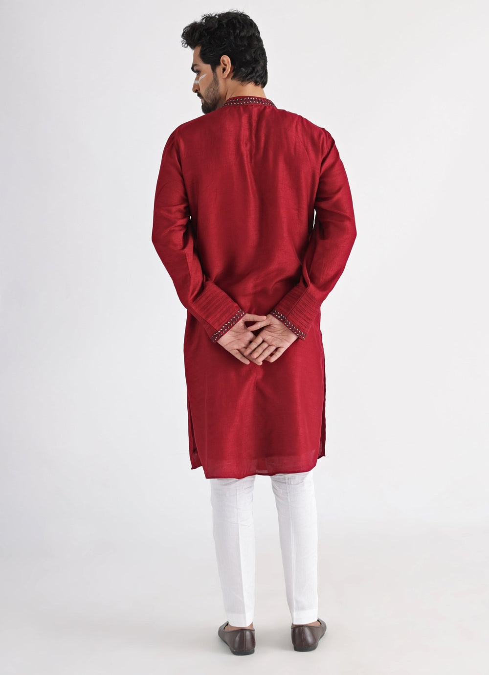 Maroon Embroidered Silk Kurta Pant Set Smriti - Fabilicious Fashion