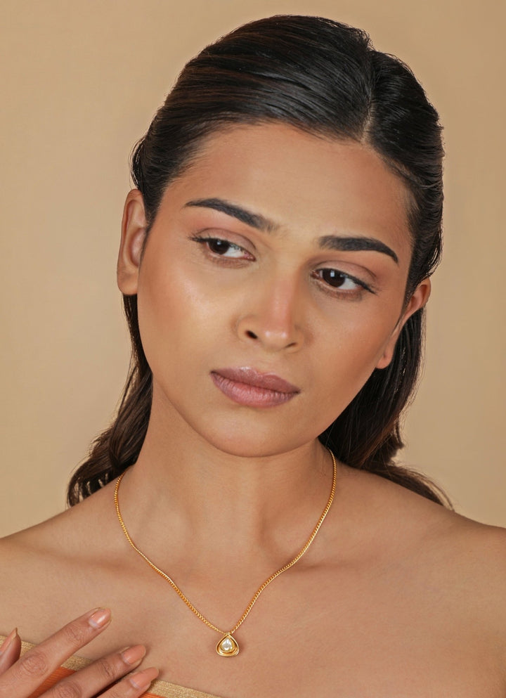 Riana Jewellery Matte Gold Chain With Mozzannite PendantFabilicious Fashion