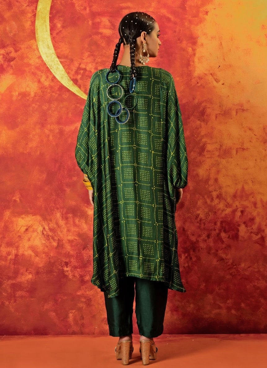 Mehendi Green Embroidered Relaxed Fit Kurta With Pants Prahnaaya - Fabilicious Fashion