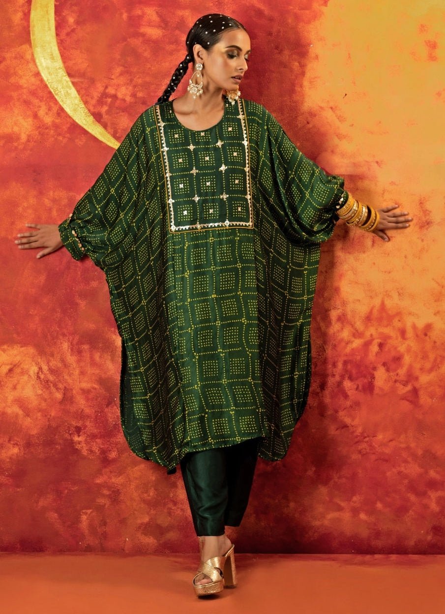 Mehendi Green Embroidered Relaxed Fit Kurta With Pants Prahnaaya - Fabilicious Fashion
