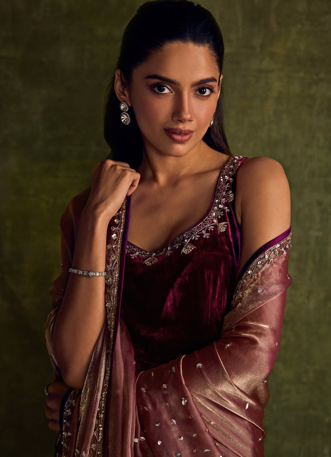 Mulberry Pink Velvet Kurta Pants Set Sanya Gulati - Fabilicious Fashion