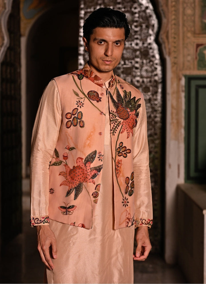 Juhi Bengani - Men Muted Beige Pink Kurta Set with Printed Organza BundiFabilicious Fashion