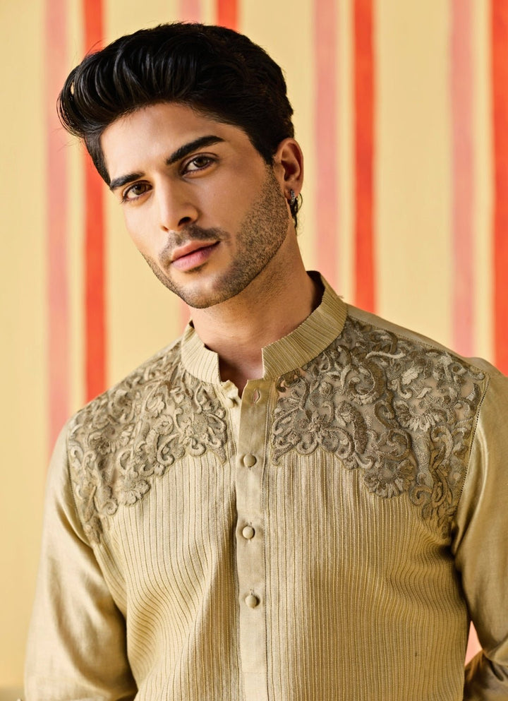 Studio Bagechaa - Men Muted Green Embroidered Chanderi Kurta Pants SetFabilicious Fashion