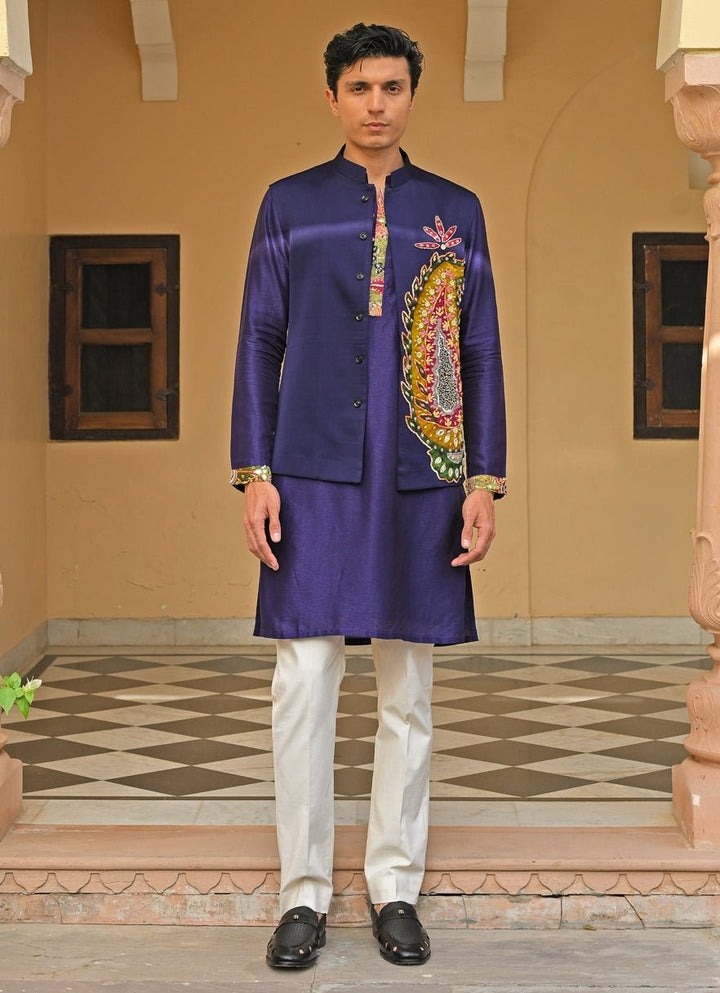 Juhi Bengani - Men Navy Blue Embroidered Silk Bundi SetFabilicious Fashion
