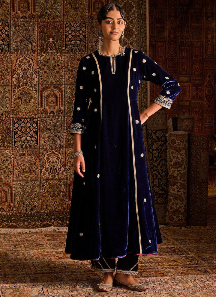 Zoon Tribe Navy Blue Velvet Kurta Pants Set With Contrast DupattaFabilicious Fashion
