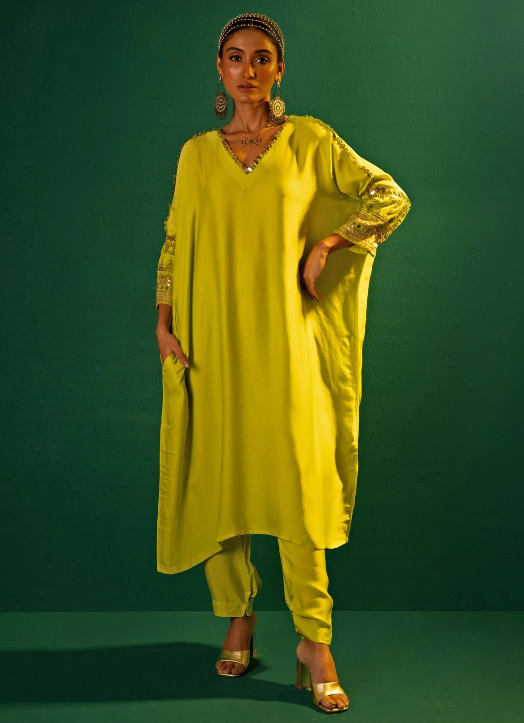Neon Green Embroidered Anti - Fit Kurta Pant Set Prahnaaya - Fabilicious Fashion