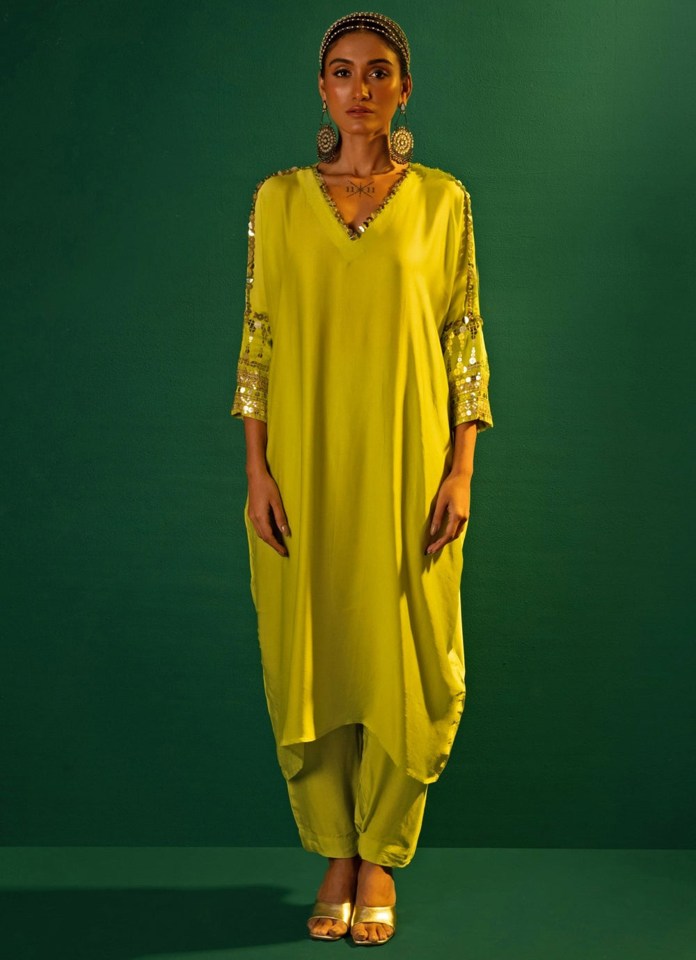 Neon Green Embroidered Anti - Fit Kurta Pant Set Prahnaaya - Fabilicious Fashion