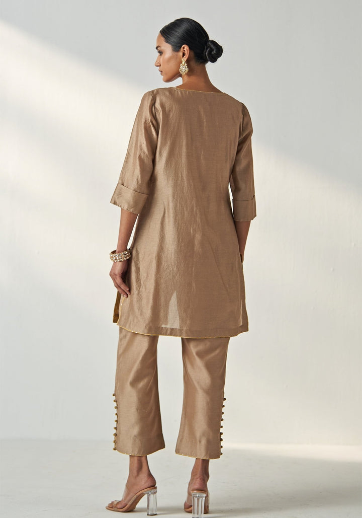 Nude Gold Embroidered Chanderi Kurta Pant Set Studio Bagechaa - Fabilicious Fashion