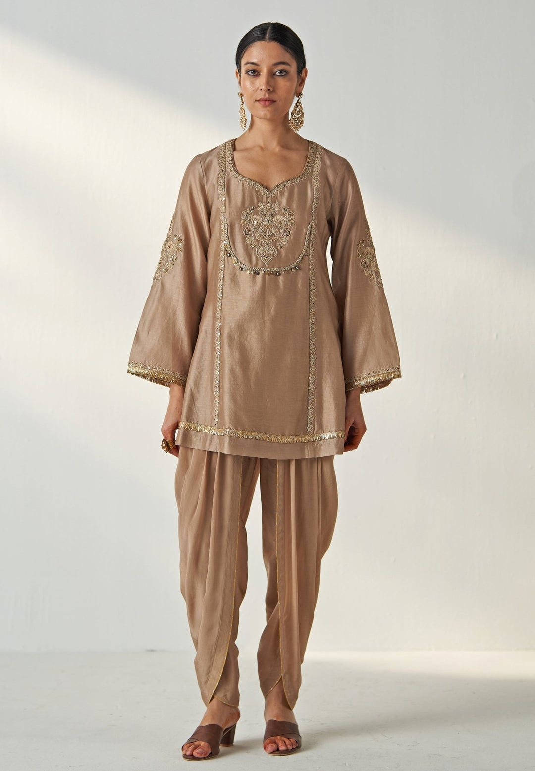 Nude Gold Tulip Embroidered Chanderi Kurta Pants Set Studio Bagechaa - Fabilicious Fashion