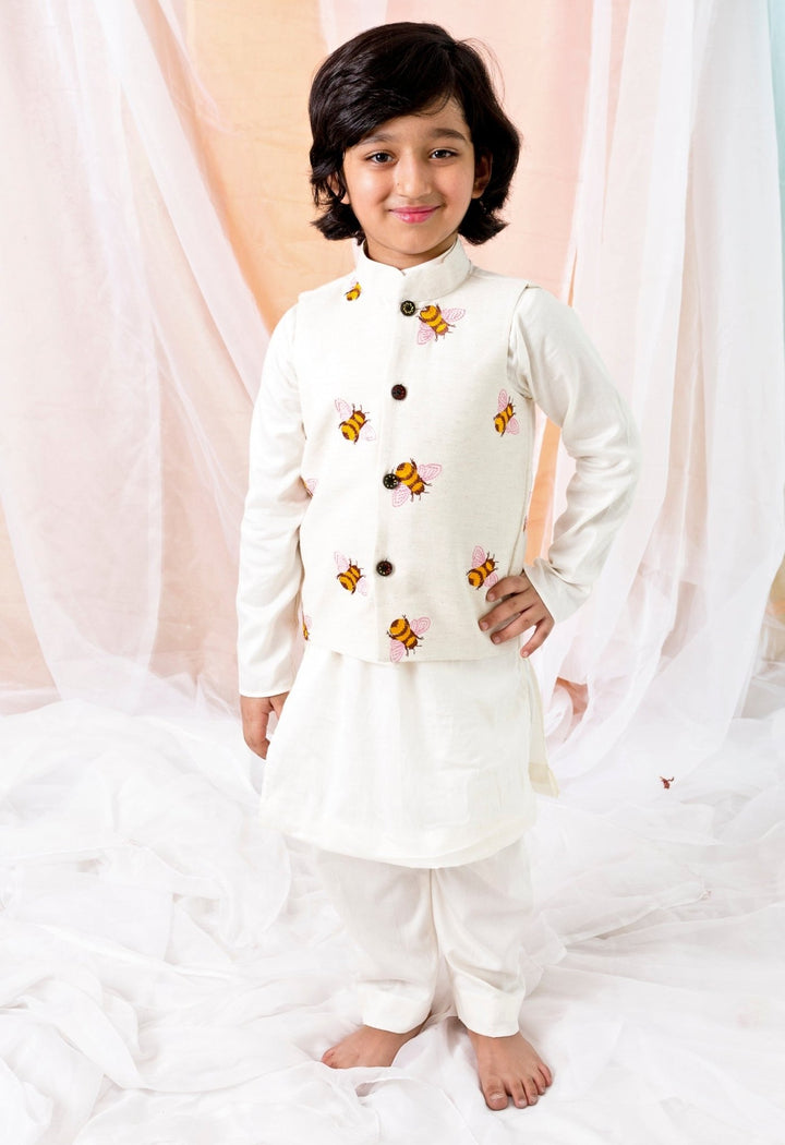 Off White Cotton Kurta Set With Bundi Chotibuti - Fabilicious Fashion