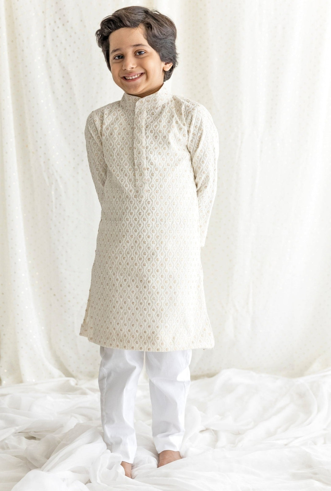 Off White Cotton Kurta Set Chotibuti - Fabilicious Fashion