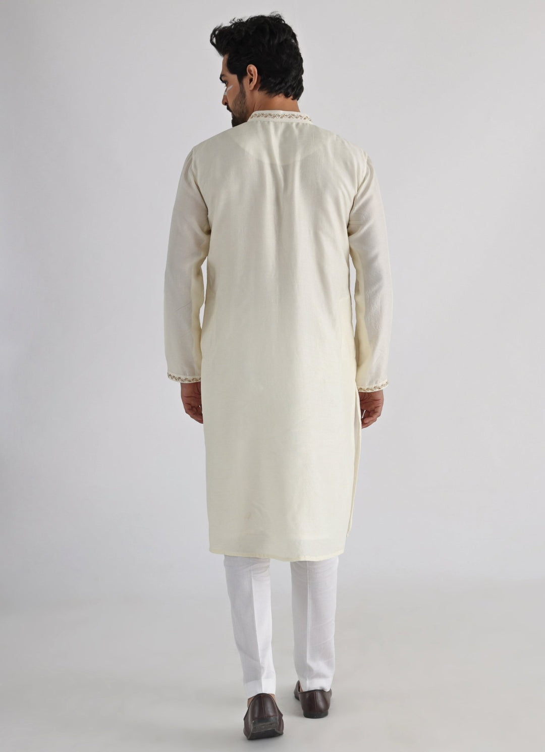 Off White Embroidered Silk Kurta Pant Set Smriti - Fabilicious Fashion
