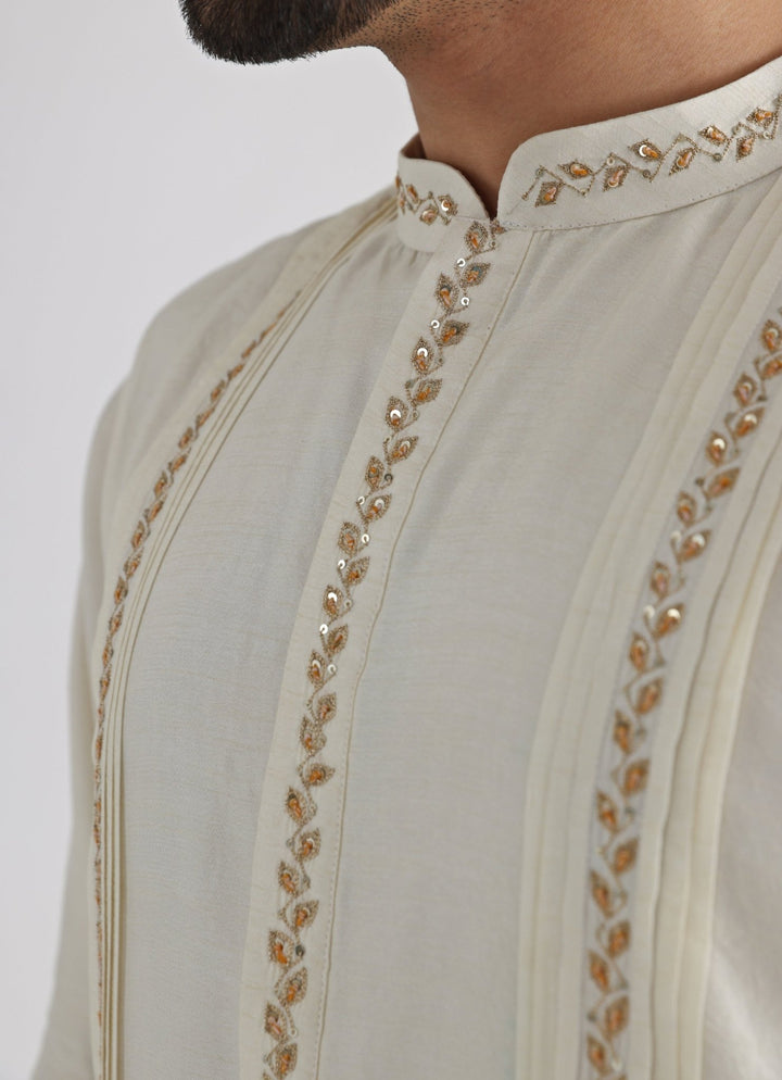 Off White Embroidered Silk Kurta Pant Set Smriti - Fabilicious Fashion