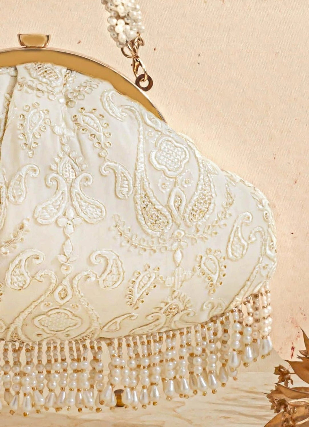 Off - White Embroidered Vintage Purse AMYRA - Fabilicious Fashion