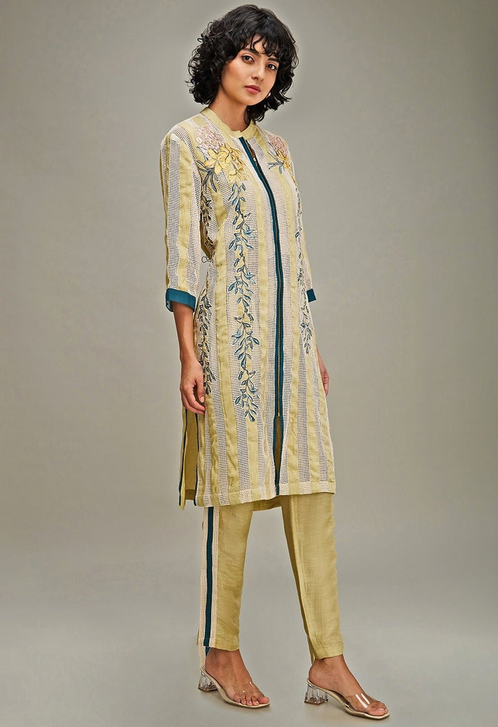 Off White Embroidery Kurta And Pant Set Soup By Sougat Paul - Fabilicious Fashion