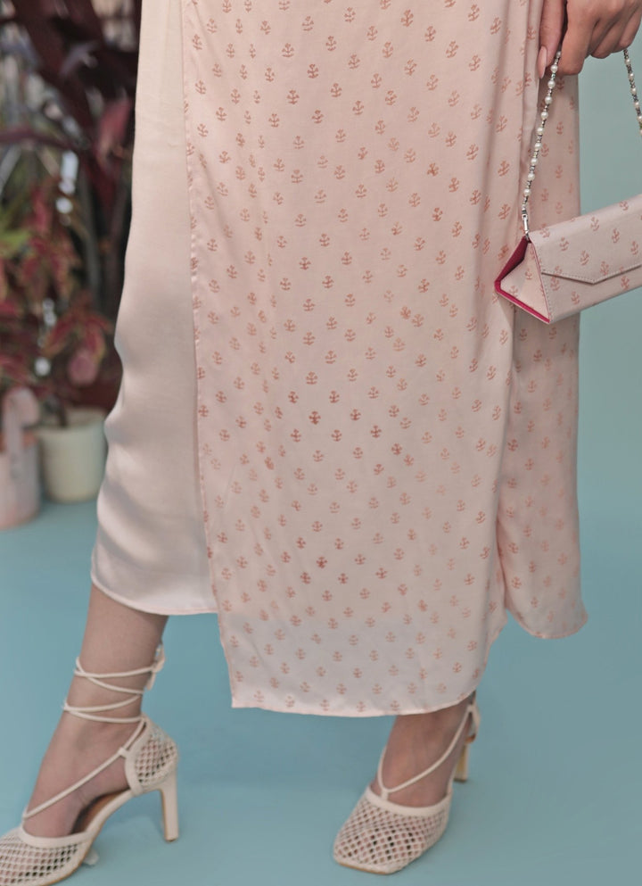 Pastel Pink Hand - Embroidered Crop Top Skirt Set Prahnaaya - Fabilicious Fashion