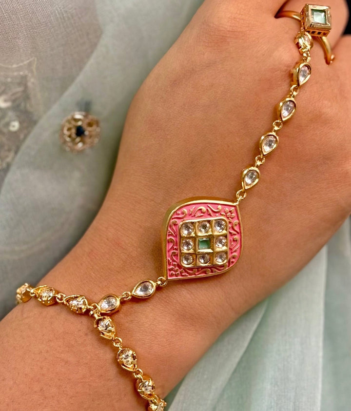 Naymee Pastel Pink Kundan HaathphoolFabilicious Fashion