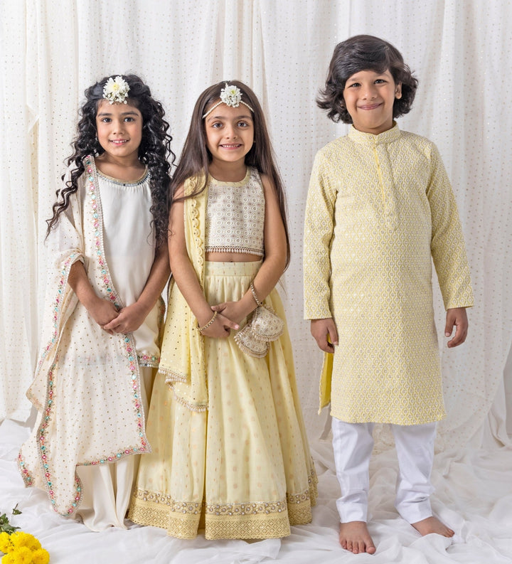 Pastel Yellow Cotton Kurta Set Chotibuti - Fabilicious Fashion