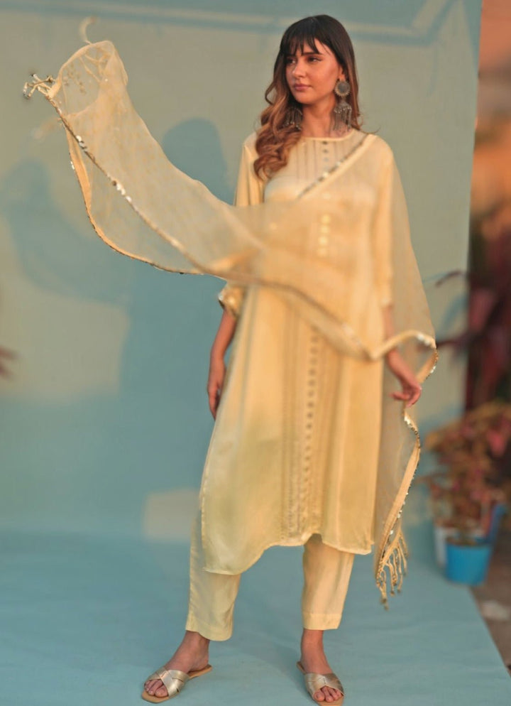 Pastel Yellow Hand - Embroidered Kurta Pant Set Prahnaaya - Fabilicious Fashion