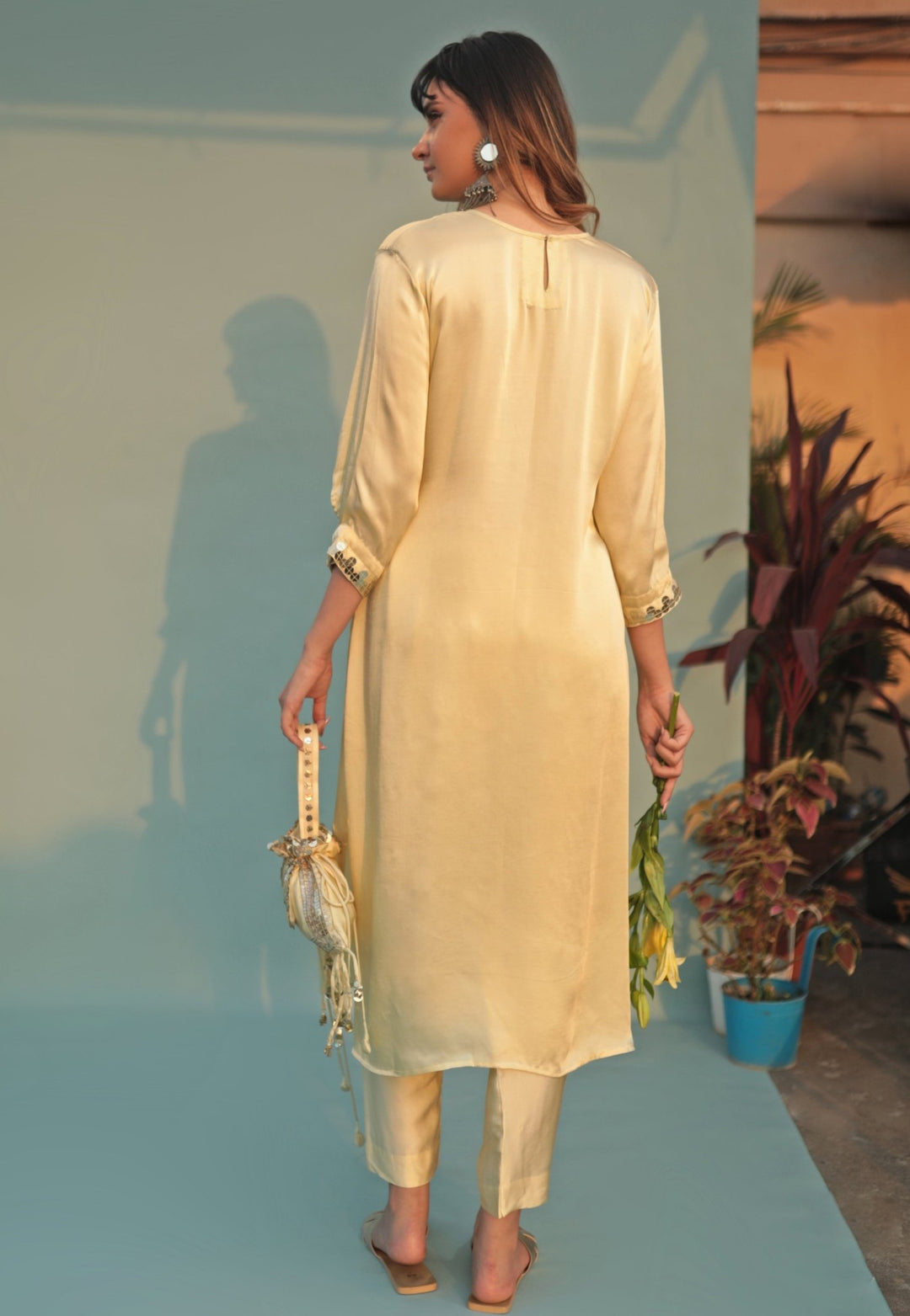 Pastel Yellow Hand - Embroidered Kurta Set Prahnaaya - Fabilicious Fashion