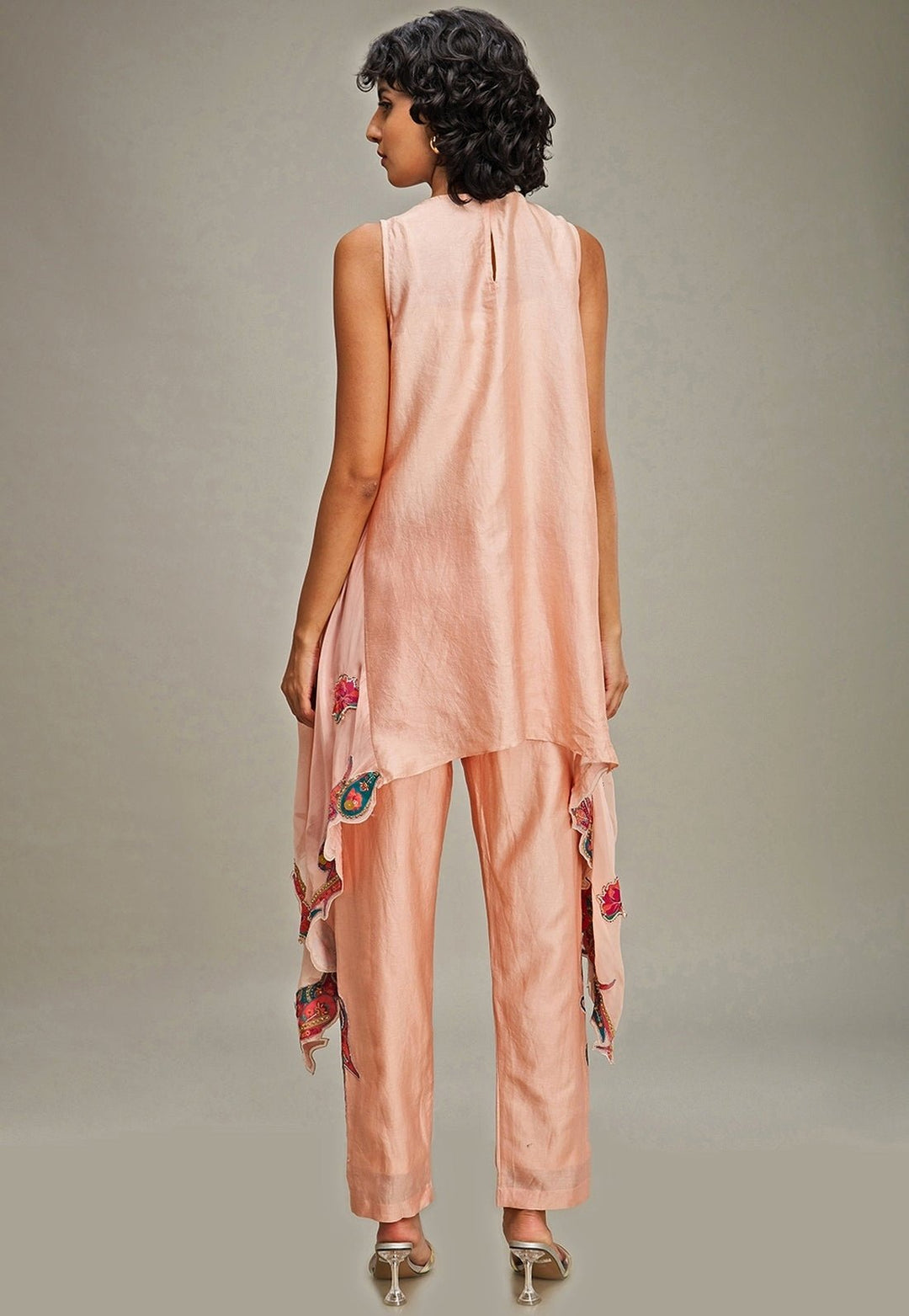 Peach Floral Embroidery Chanderi Kurta And Pant Set Soup By Sougat Paul - Fabilicious Fashion