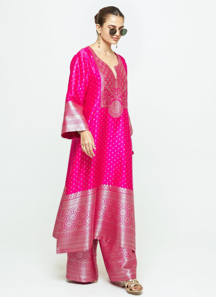 Sobariko Pink Brocade Silk Kurta Pants SetFabilicious Fashion