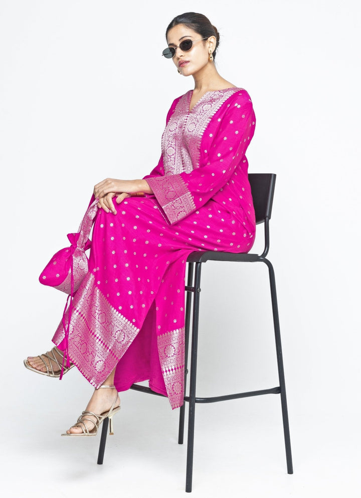 Pink Butti Silk Slit Kaftan Sobariko - Fabilicious Fashion