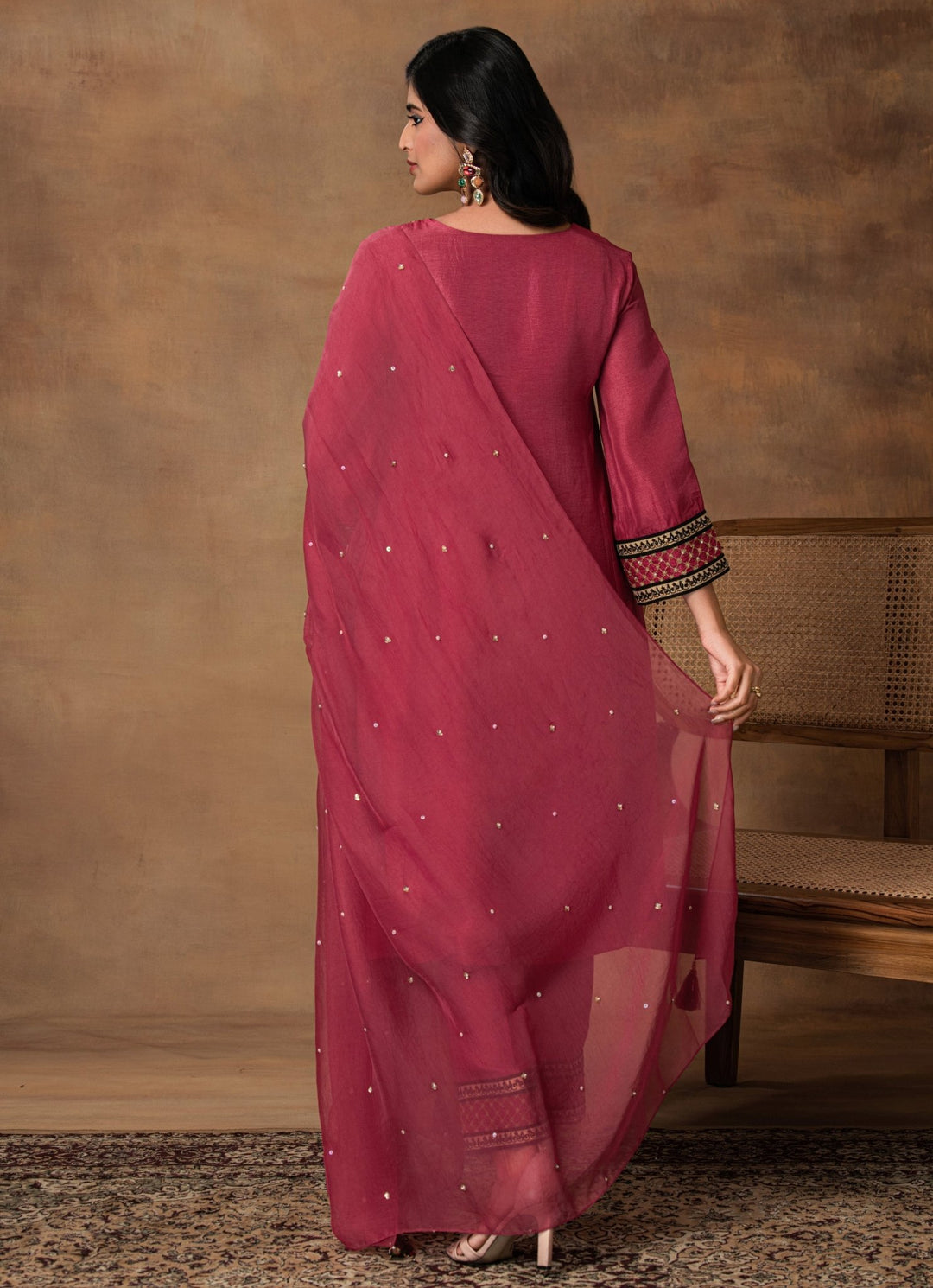 Pink Embroidered Silk Kurta Pant Set Isha Gupta Tayal - Fabilicious Fashion