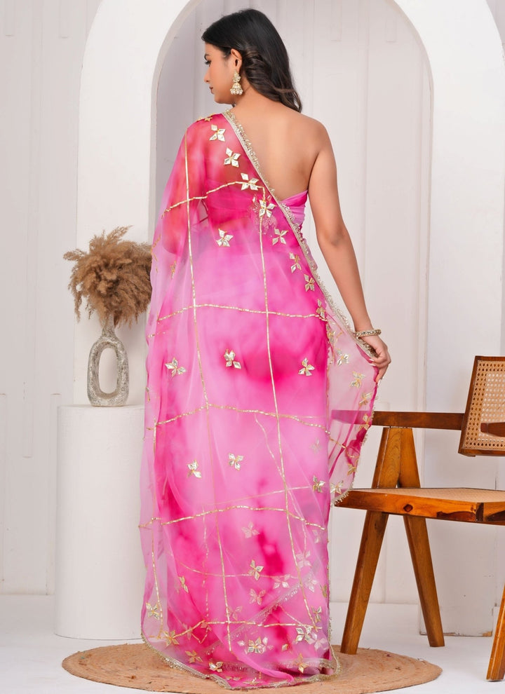 Geroo Jaipur Pink Shaded Georgette SareeFabilicious Fashion