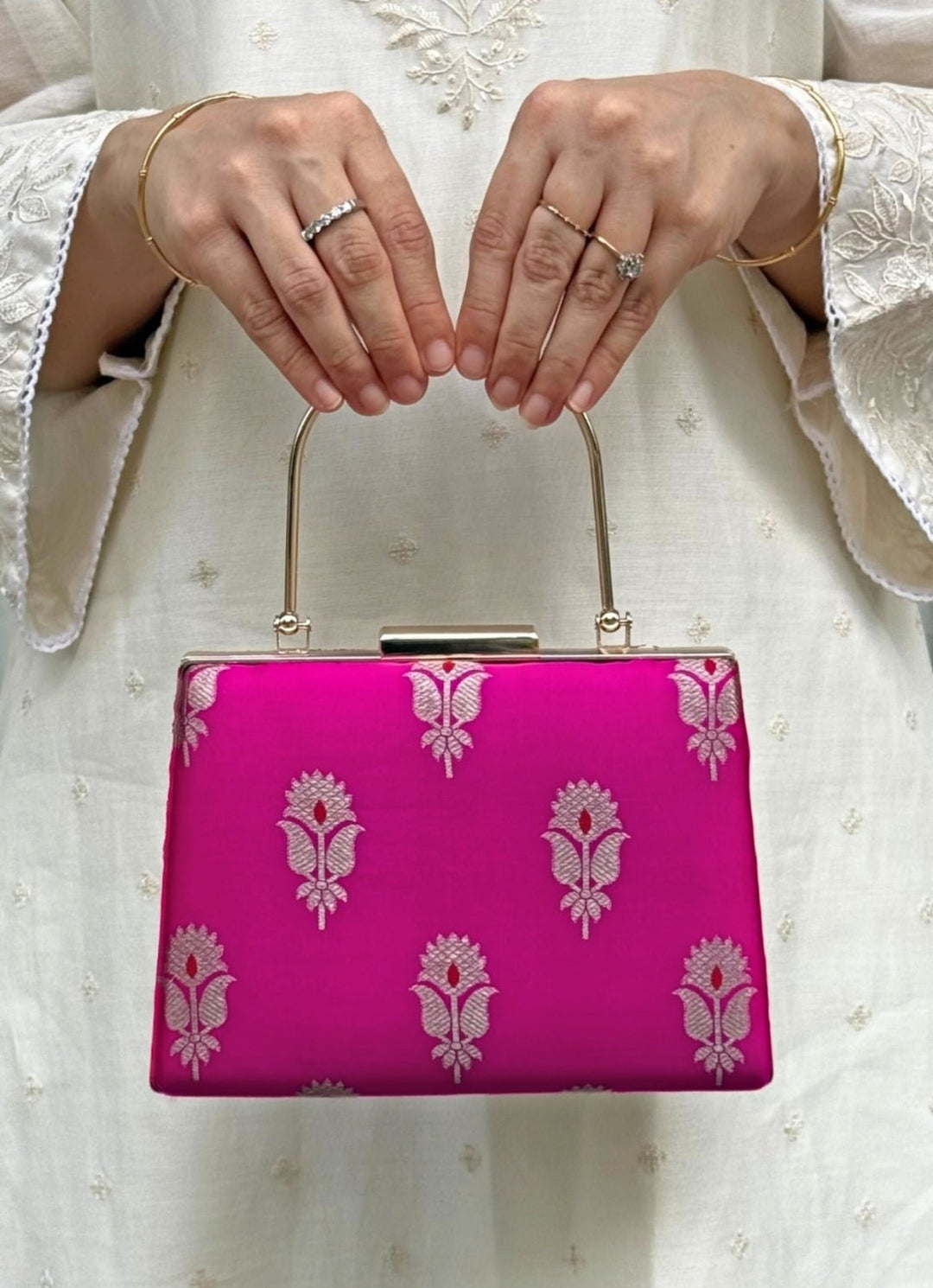 Pink Silk Clutch AMYRA - Fabilicious Fashion