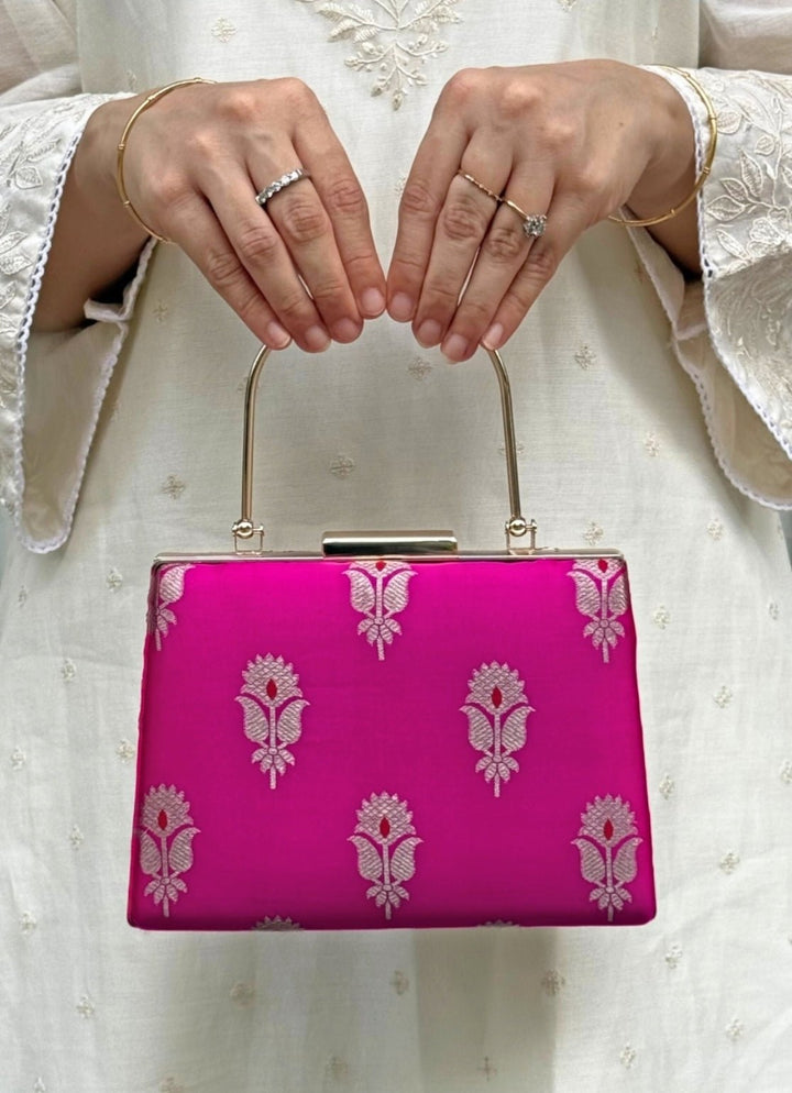 Pink Silk Clutch AMYRA - Fabilicious Fashion