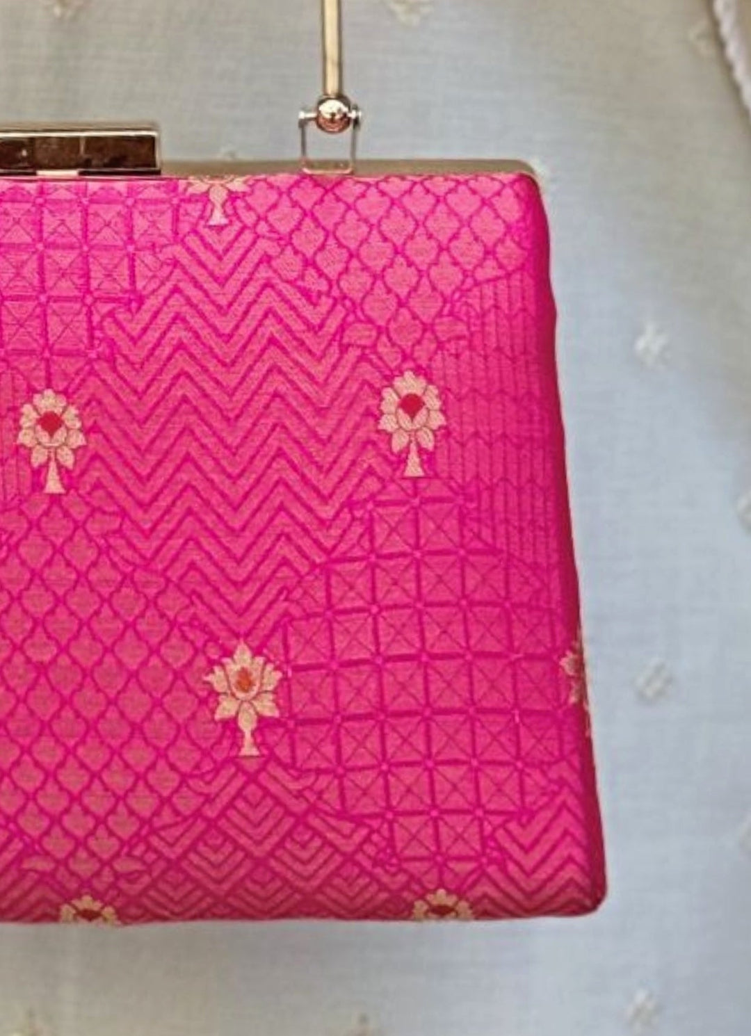 Pink Silk Embroidered Clutch Amyra - Fabilicious Fashion
