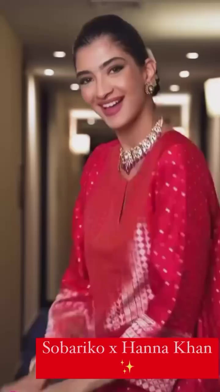 Red Banarasi Dotted Silk Kurta Pants Set