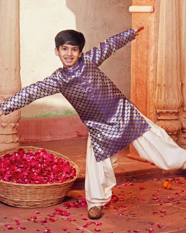 Purple Banarasi Silk Kurta With White Pants Chotibuti - Fabilicious Fashion