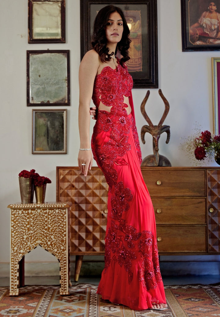 Red Embroidered And Pre - Draped Georgette Saree Moledro - Fabilicious Fashion