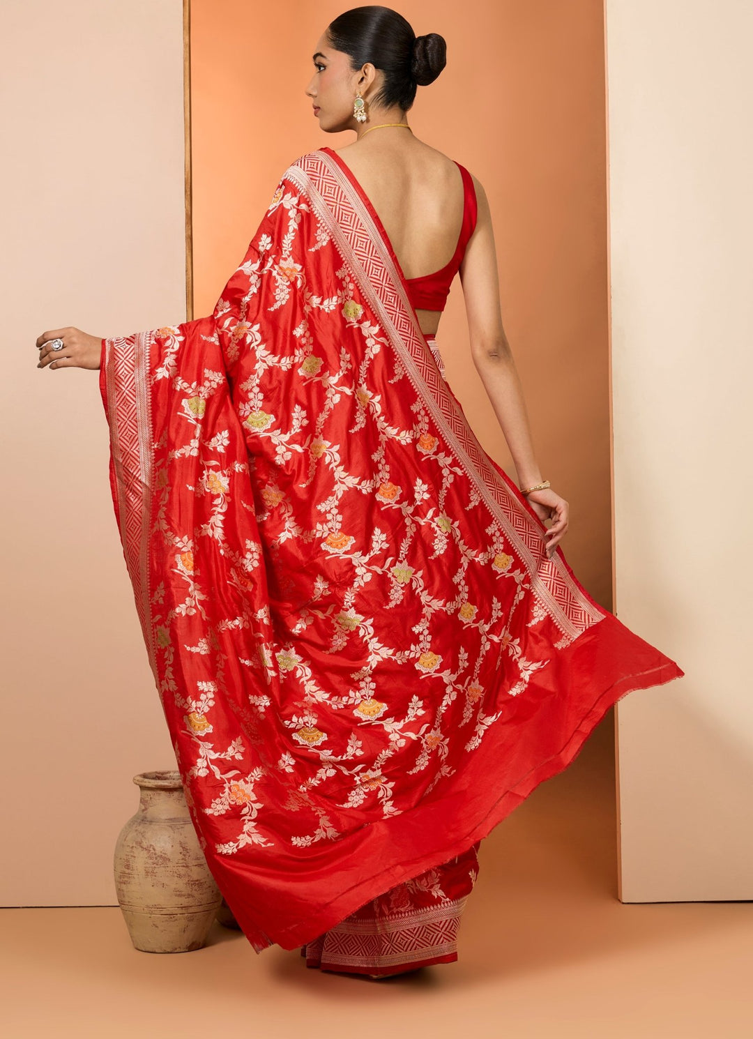 Red Embroidered Silk Saree Set Neha Khullar - Fabilicious Fashion