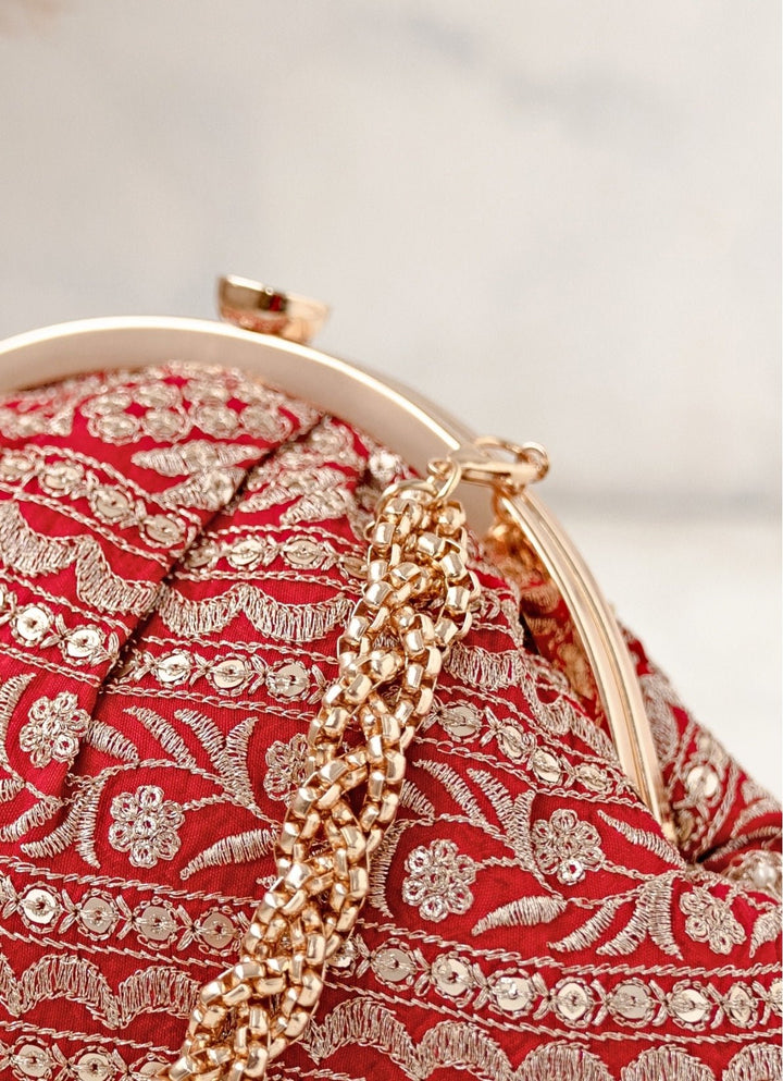 Red Embroidered Vintage Purse AMYRA - Fabilicious Fashion