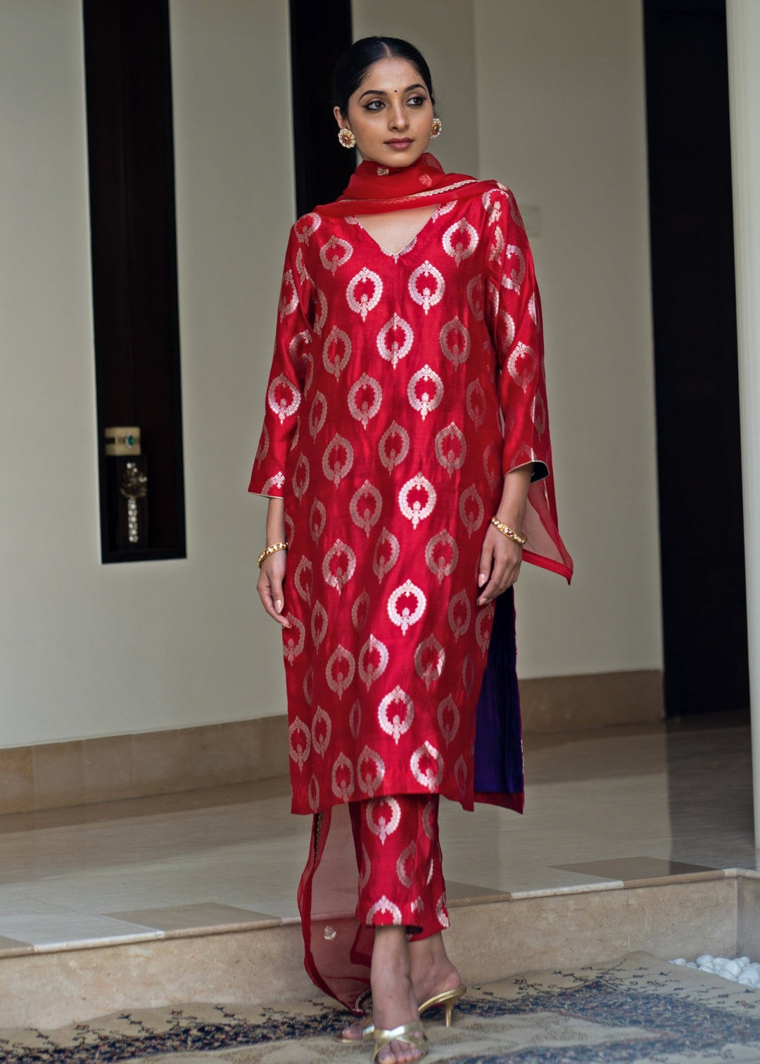 Red Handwoven Butti Silk Kurta Pant Set Sobariko - Fabilicious Fashion