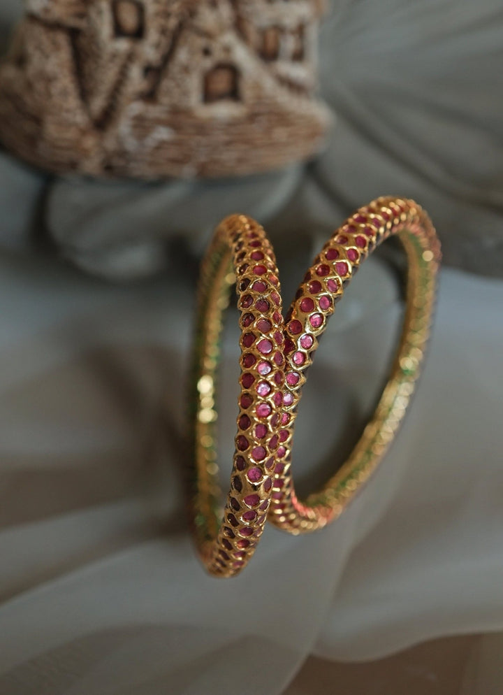 Do Taara Red Jadau Bangle SetFabilicious Fashion