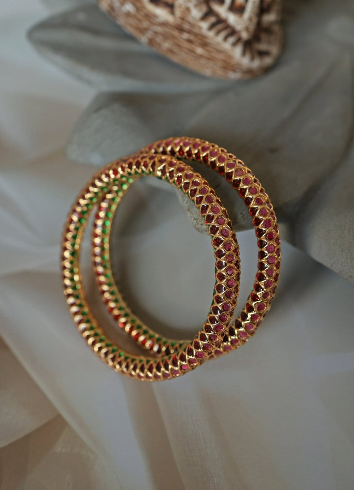 Do Taara Red Jadau Bangle SetFabilicious Fashion